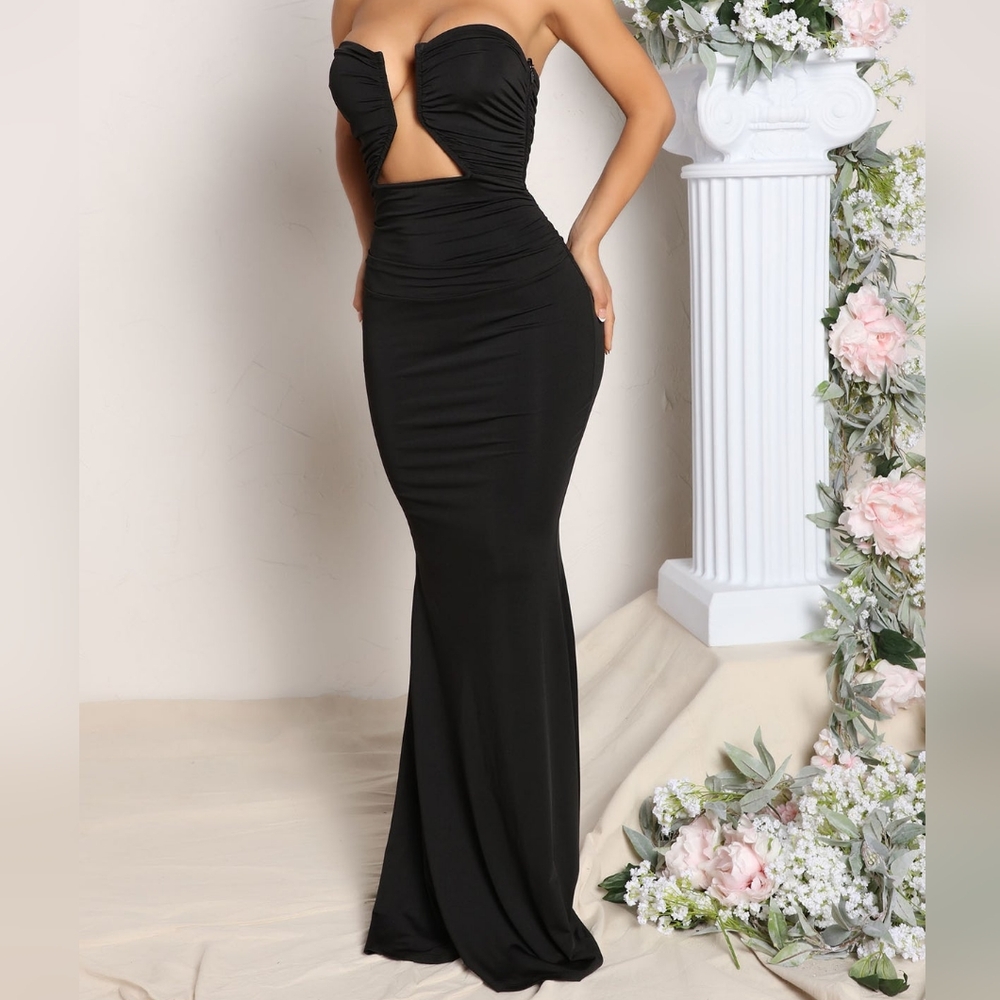 Maxi low cut dress